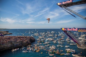 red-bull-cliff-diving-world-series-2015-polignano